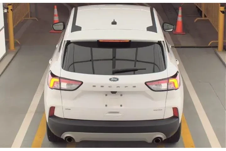 $18476 : Ford Escape 2022 AWD SE 4dr image 5