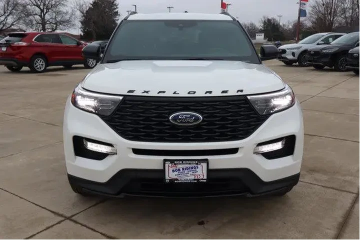 $35990 : Ford Explorer 2023 AWD ST-Li image 2