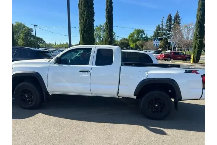 $32988 : Toyota Tacoma 2021 4x4 TRD O image 7