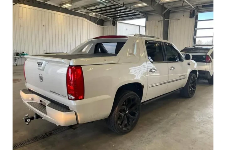 $14000 : 2008 Escalade EXT image 5