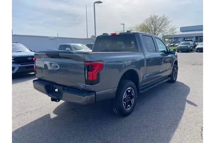 $38346 : Ford F-150 Lightning 2022 AW image 3