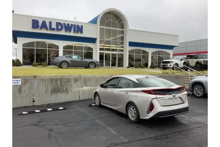 $23900 : Toyota Prius Prime 2017 Adva image 5