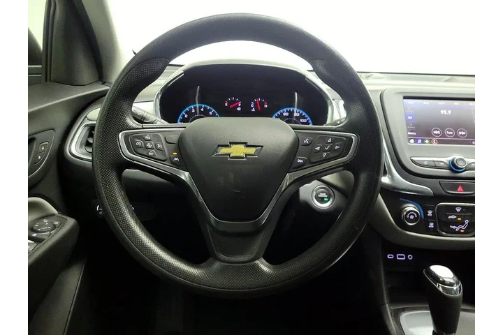 $15998 : Chevrolet Equinox 2020 LS 4d image 10