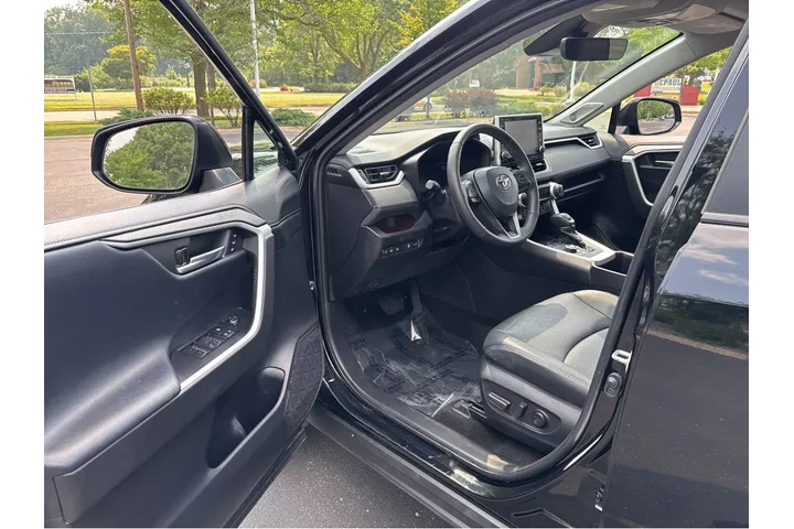$35000 : Gold Certified2022 RAV4 Limit image 2