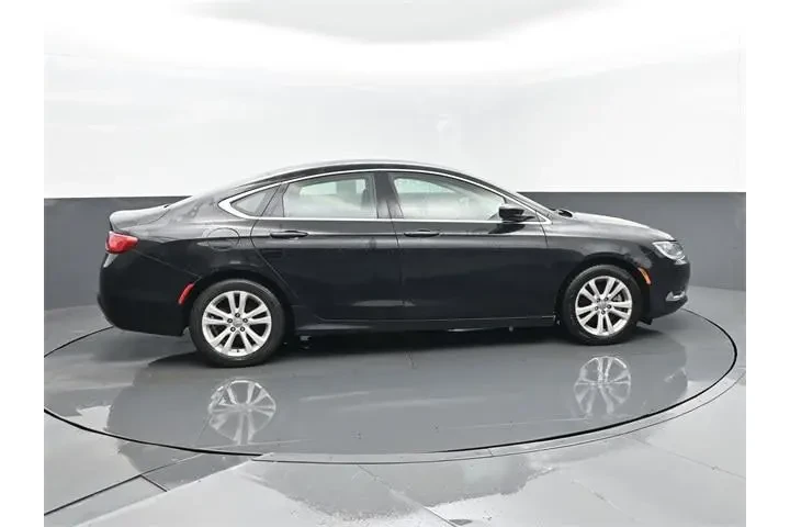 $10680 : Chrysler 200 2016 Limited 4d image 4