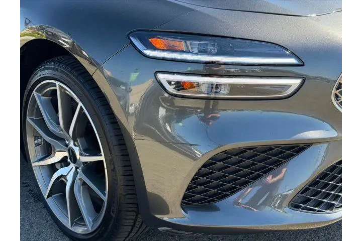 $33991 : Genesis G70 2025 2.5T Sport image 6