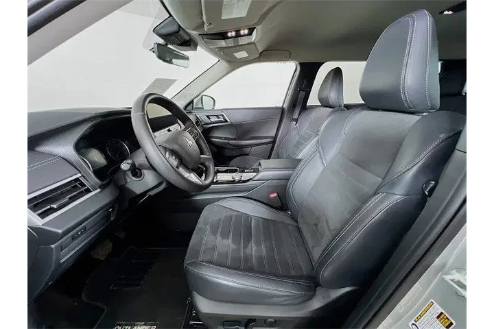 $30975 : Mitsubishi Outlander 2025 AW image 10
