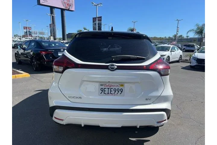 $15991 : Nissan Kicks 2023 SV 4dr Cro image 5