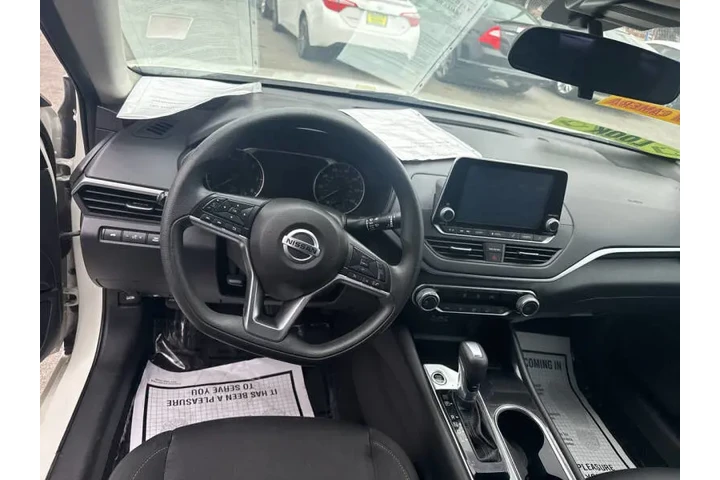 $16999 : 2021 Altima 2.5 SV image 10