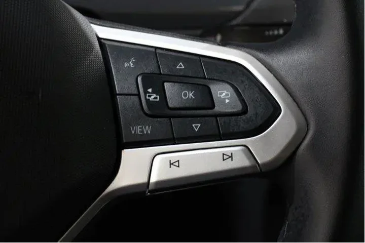 $27998 : Volkswagen Tiguan 2024 Wolfs image 10