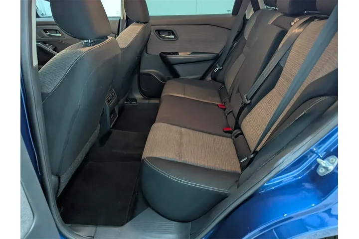 $21997 : Nissan Rogue 2023 SV 4dr Cro image 9