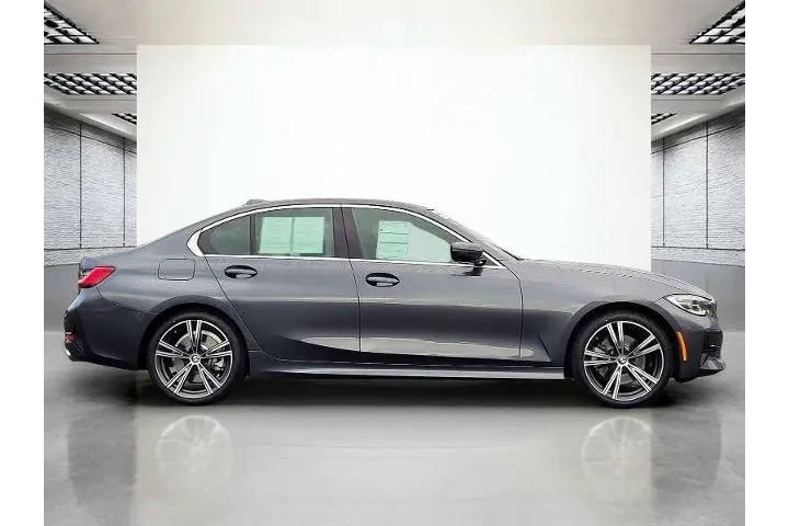 $27988 : BMW 3 Series 2021 330i 4dr S image 6