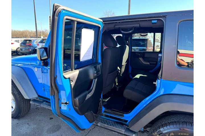$10980 : 2012 Wrangler Unlimited 4WD 4 image 10