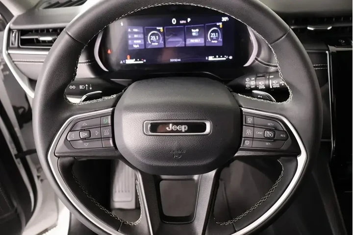 $23789 : Jeep Grand Cherokee 2023 4x2 image 3