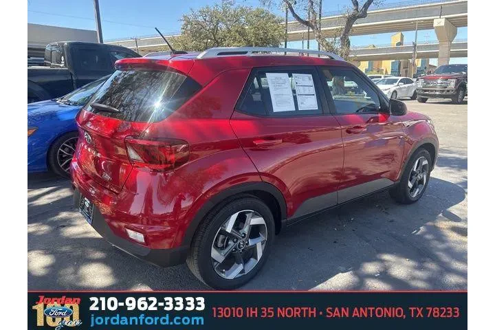 $17888 : Hyundai VENUE 2023 SEL 4dr C image 6