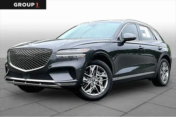 $36998 : Genesis GV70 2023 AWD 2.5T S image 1