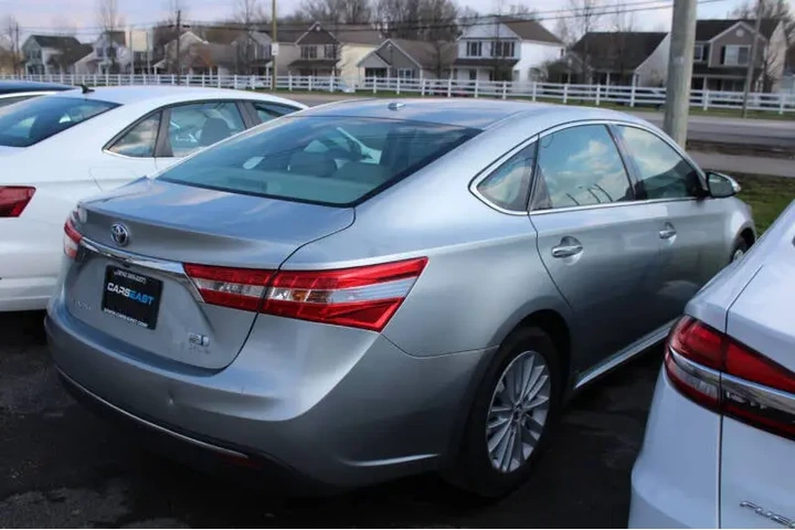 2015 Avalon Hybrid XLE Touring image 6