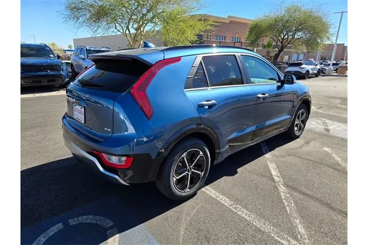 $25888 : Kia Niro 2023 SX 4dr Crossov image 6