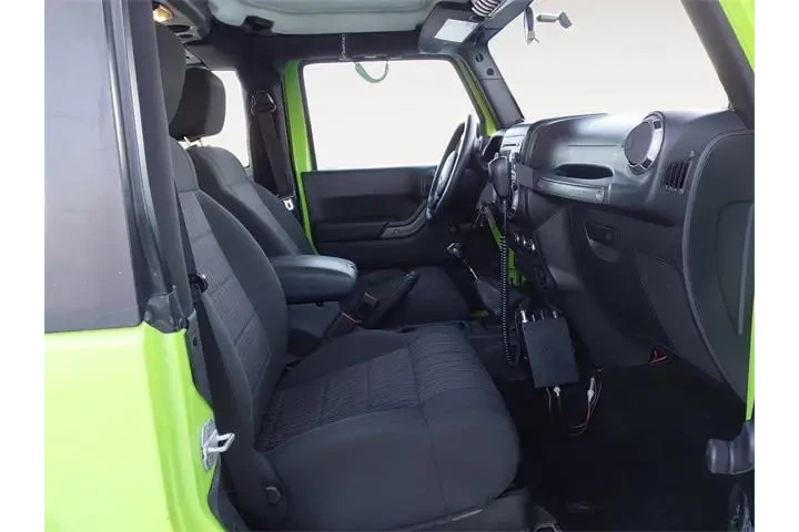 $13961 : Jeep Wrangler 2012 4x4 Sport image 5