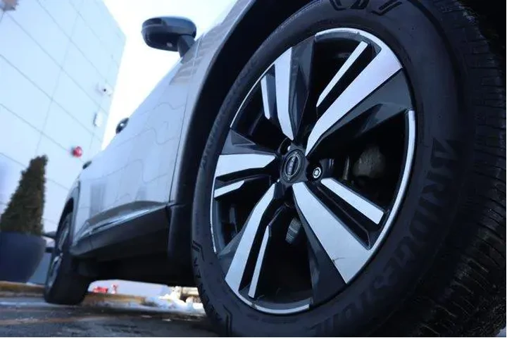 $25345 : Nissan Rogue 2022 AWD Platin image 8