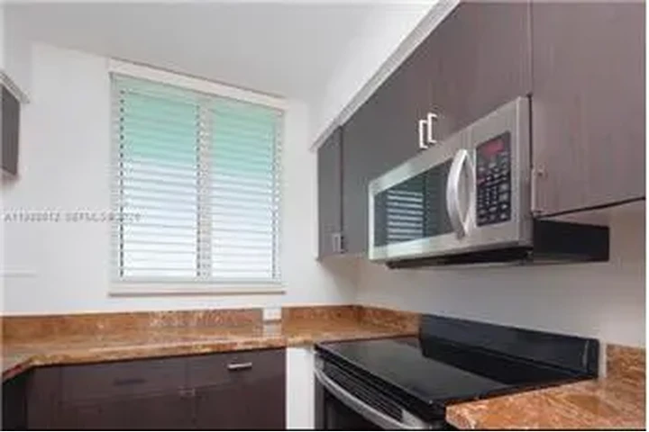 $6800 : Rental property with 2 bedro image 8