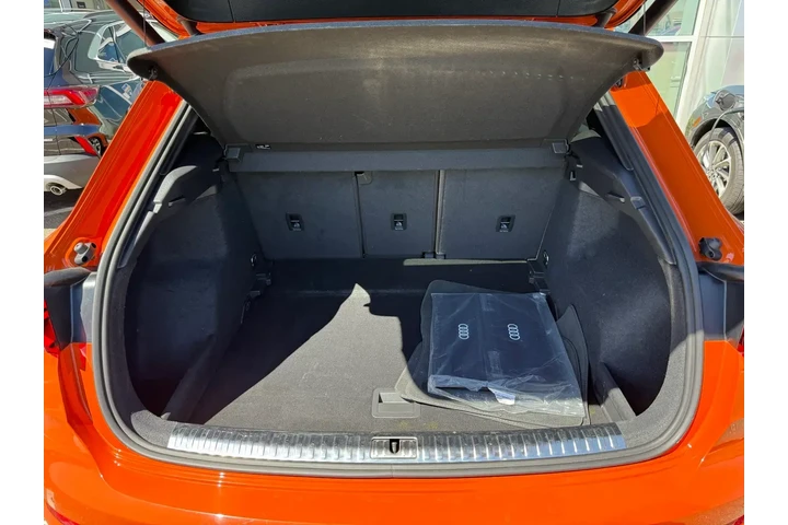 $25750 : Audi Q3 2022 AWD quattro S l image 4