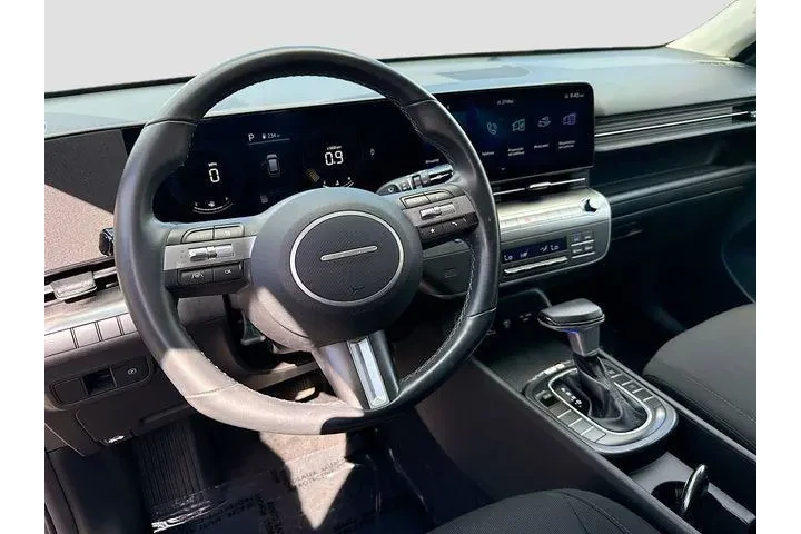 $19755 : Hyundai KONA 2025 SEL 4dr Cr image 9