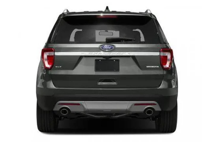 $11891 : Ford Explorer 2016 AWD XLT 4 image 8