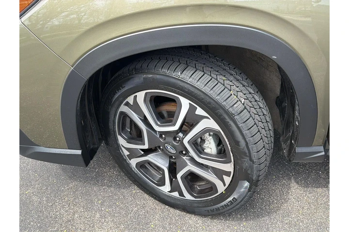 $32697 : 2023 Ascent Limited image 5