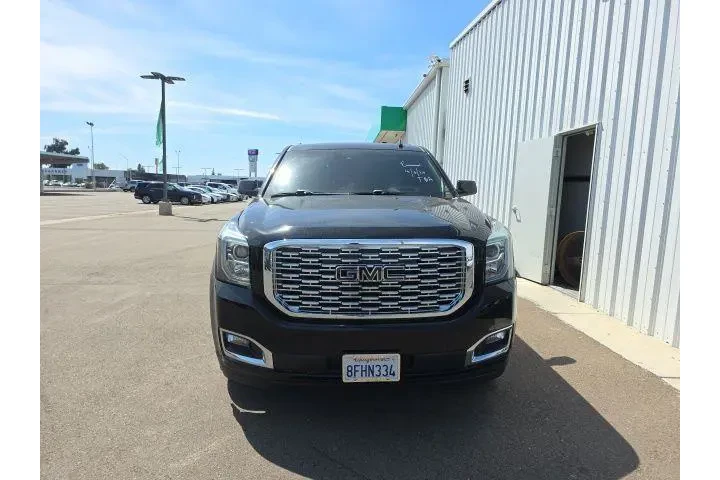$36900 : GMC Yukon 2018 4x4 Denali 4d image 2