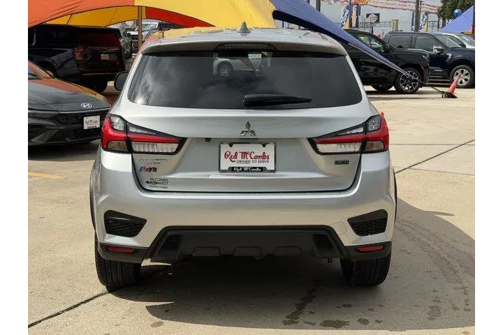 $23511 : Mitsubishi Outlander Sport 2 image 5