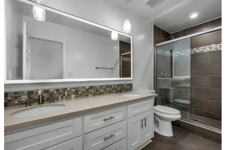 $2000 : 2 Bed Apt in Kenmore Ave, LA image 7