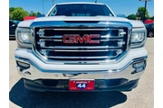 $21995 : 2017 GMC Sierra 1500 SLT Crew thumbnail