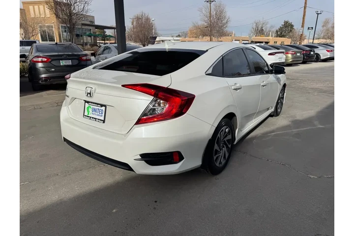 2018 Civic EX Sedan CVT image 5