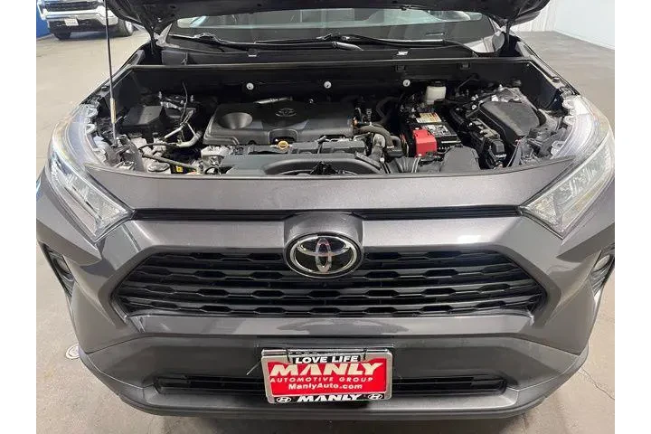 $26932 : Toyota RAV4 2020 XLE 4dr SUV image 8