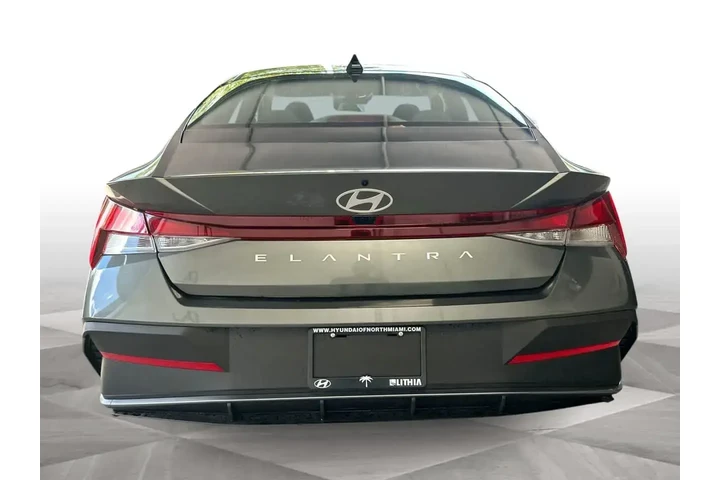 $23483 : Hyundai ELANTRA 2025 SE 4dr image 7