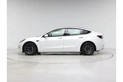 $30998 : Tesla Model 3 2023 4dr Sedan thumbnail