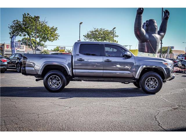 2016 Toyota Tacoma Double Cab image 1