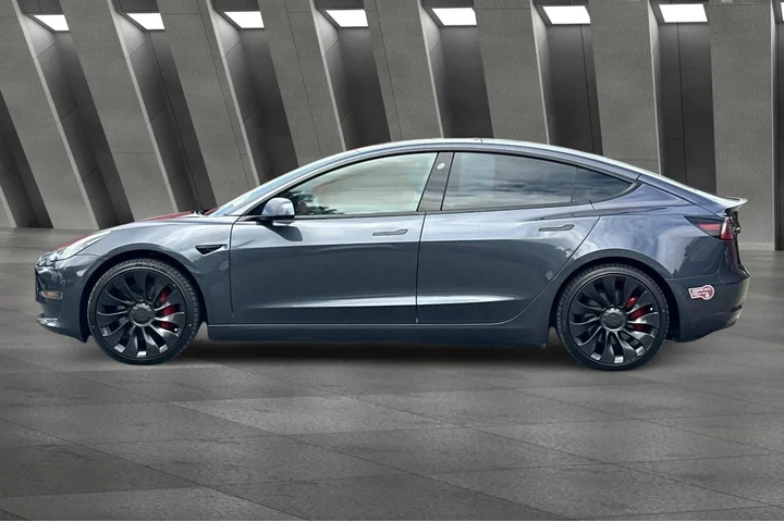 $26000 : Tesla Model 3 2022 AWD Perfo image 8