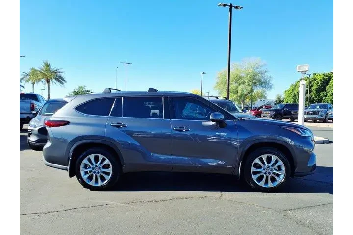 $39187 : Toyota Highlander Hybrid 202 image 7