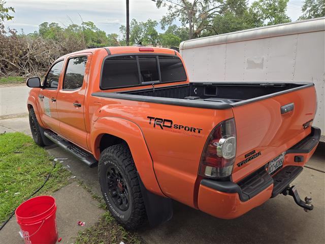 $15 : Toyota Tacoma image 10