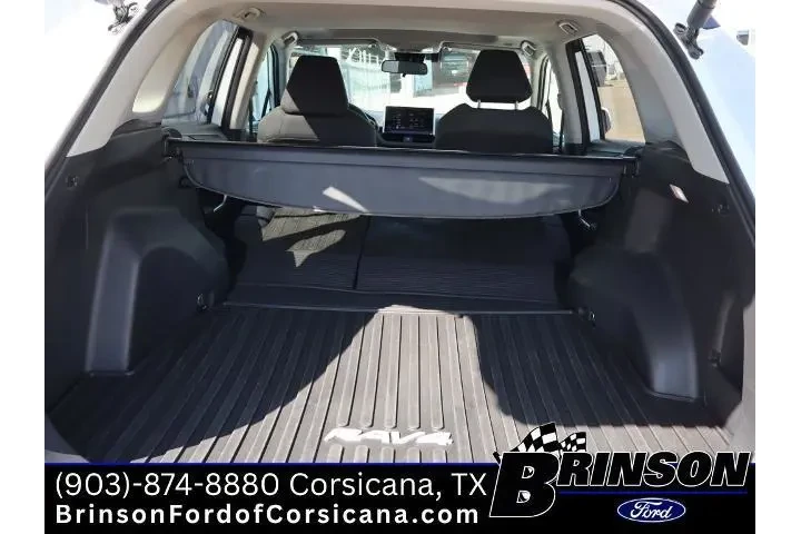 $31990 : Toyota RAV4 2024 AWD XLE 4dr image 10