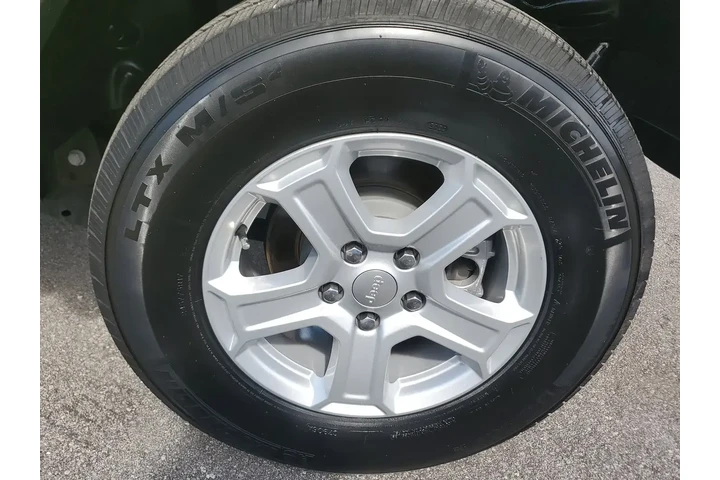 $26790 : Jeep Wrangler 2023 4x4 Sport image 9