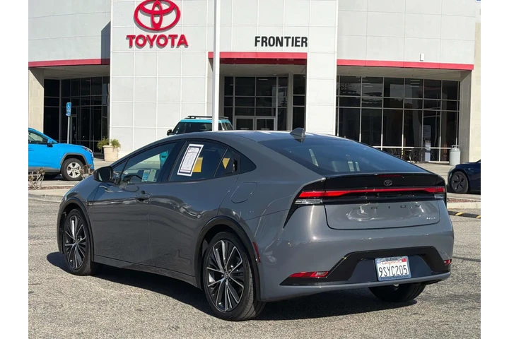 $30980 : Toyota Prius 2025 LE 4dr Hat image 5