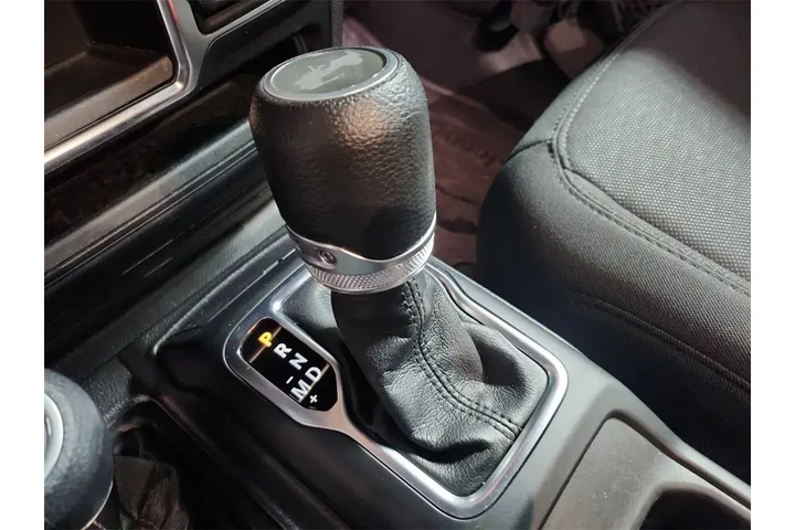 $34000 : Jeep Wrangler 2023 4x4 Sport image 10