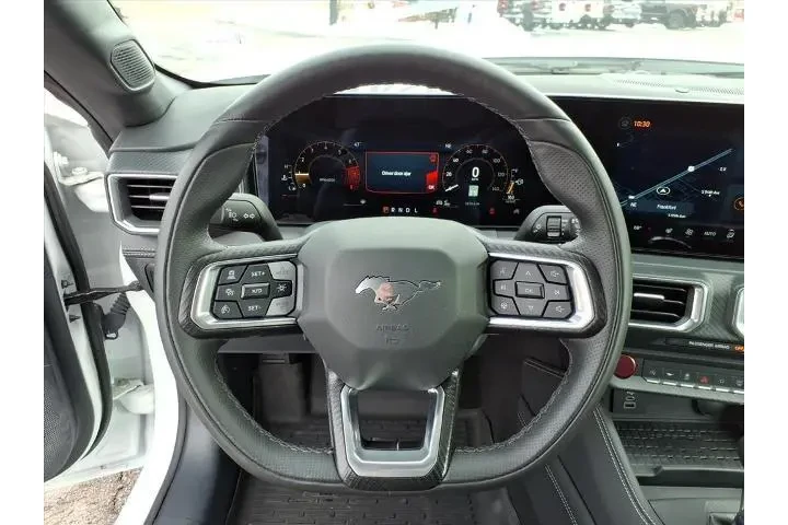 $34795 : Ford Mustang 2024 EcoBoost 2 image 5