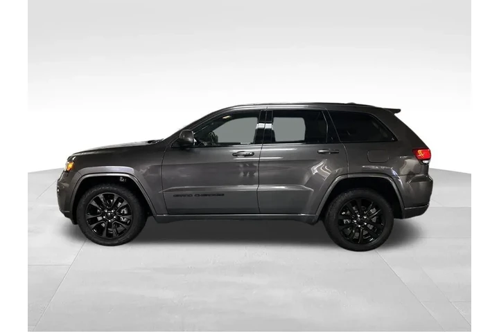 $24688 : 2021 Grand Cherokee Laredo X image 3