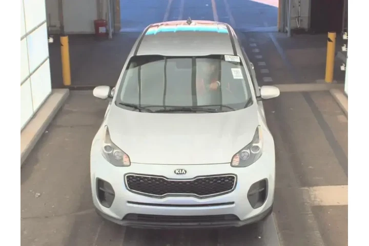 $9490 : Kia Sportage 2019 LX 4dr SUV image 2