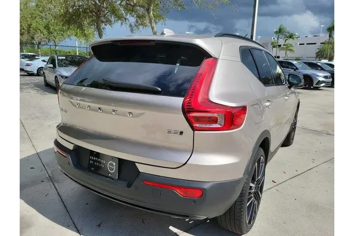 $35988 : Volvo XC40 2024 AWD B5 Ultim image 9