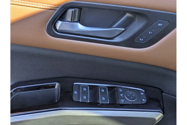 $33991 : Nissan Pathfinder 2023 Plati image 10